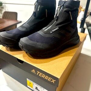 Adidas Terrex Black women  Shoes worn once
